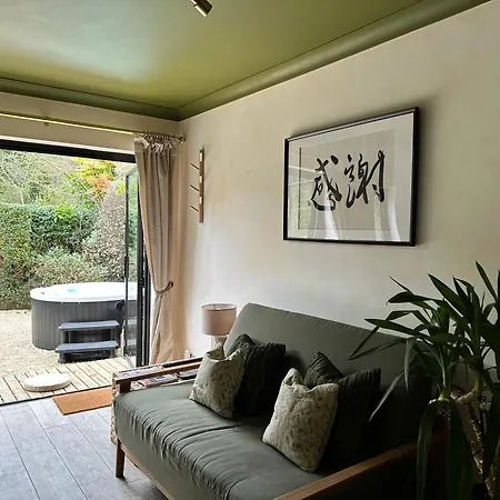 The Wabi Sabi Sanctuary Official Japanese Style Home With Hot Tub Between Farnham And Hindhead Exterior photo