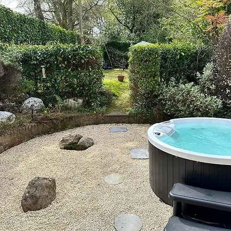 The Wabi Sabi Sanctuary Official Japanese Style Home With Hot Tub Between Farnham And Hindhead Exterior photo