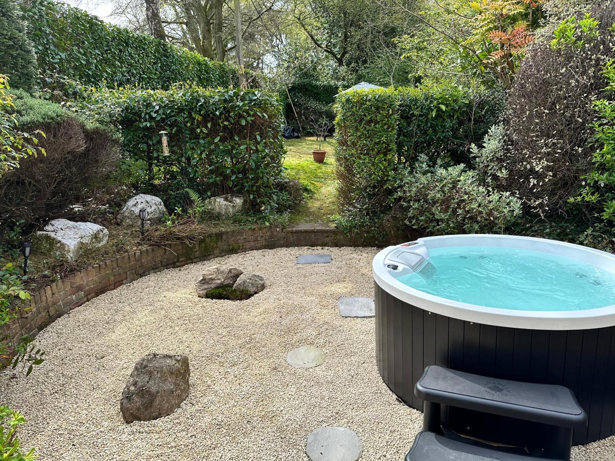 The Wabi Sabi Sanctuary Official Japanese Style With Hot Tub Between Farnham And Hindhead Farnham (Surrey)
