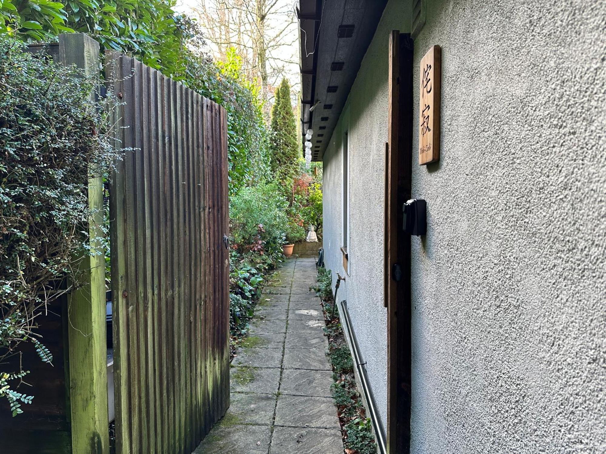 Holiday home The Wabi Sabi Sanctuary Official Japanese Style With Hot Tub Between Farnham And Hindhead